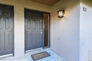 401 Sandtree Dr, Palm Beach Gardens, FL 33403, Sold 02/07/20