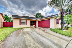 MLS# R10575349, Lake Worth, Florida 33463