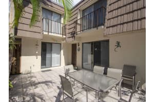 1166 6th Ave #3d, Vero Beach, FL 32960, Sold 11/21/19