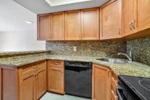 4065 Village Dr, Delray Beach, FL 33445, Sold 03/20/20