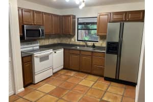 1038 Raintree Dr, Palm Beach Gardens, FL 33410, Sold 03/13/20