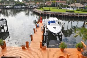 722 Sandy Point Ln, West Palm Beach, FL 33410, Sold 07/15/20