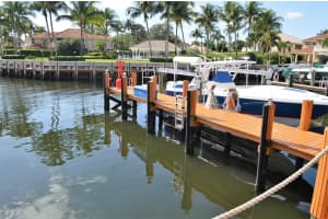 722 Sandy Point Ln, West Palm Beach, FL 33410, Sold 07/15/20