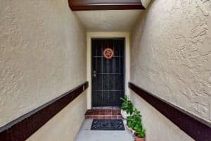 18 Ridge Pointe Dr, Boynton Beach, FL 33435, Sold 03/10/20