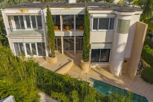 21 Sloans Curve Dr, Palm Beach, FL 33480, Sold 01/03/20