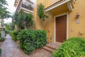 72 SE 6th Ave, Delray Beach, FL 33483, Sold 02/04/20