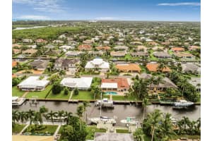 8925 SE Harbor Island Way, Hobe Sound, FL 33455, Sold 02/12/20