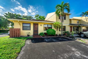 5242 Tennis Ln, Delray Beach, FL 33484, Sold 01/10/20