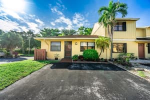 5242 Tennis Ln, Delray Beach, FL 33484, Sold 01/10/20