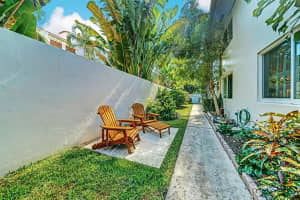 809 NE 1st St e5, Delray Beach, FL 33483, Sold 08/24/20