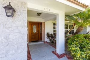 1271 Singer Dr, West Palm Beach, FL 33404, Sold 03/16/20
