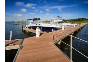 NE Evinrude Cir, Jensen Beach, FL 34957, Sold 07/20/20