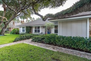 1049 Poitras Dr, Vero Beach, FL 32963, Sold 04/09/20