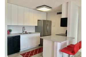 631 Executive Center Dr, West Palm Beach, FL 33401, Sold 01/20/20