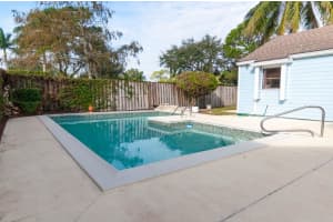 537 Goldenwood Way, Wellington, FL 33414, Sold 01/17/20