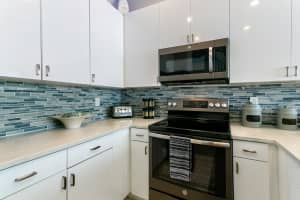 512 NW 24th Ave, Boynton Beach, FL 33426, Sold 02/21/20