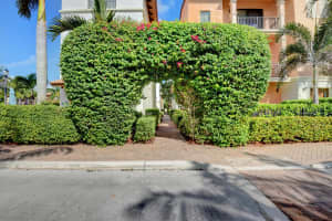 68 NW Hawthorne Pl, Boca Raton, FL 33432, Sold 02/27/20