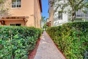 68 NW Hawthorne Pl, Boca Raton, FL 33432, Sold 02/27/20