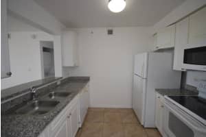 900 SW 8th St, Miami, FL 33130, Sold 02/10/20