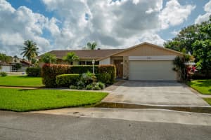 1471 Woodcrest Rd N, West Palm Beach, FL 33417, Sold 07/15/20