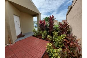 23172 Old Inlet Bridge Dr, Boca Raton, FL 33433, Sold 03/10/20