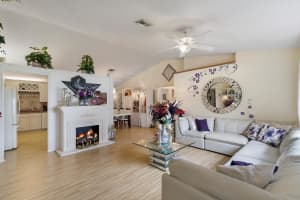 7690 Woodland Creek Ln, Lake Worth, FL 33467, Sold 03/19/20