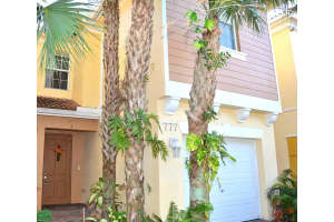777 Pipers Cay Dr, West Palm Beach, FL 33415, Sold 01/09/20