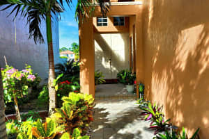 4077 Coontie Ct, Lake Worth, FL 33462, Sold 01/17/20