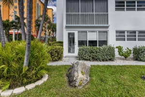 3201 NE 8th St, Pompano Beach, FL 33062, Sold 04/15/20