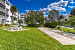 3201 NE 8th St, Pompano Beach, FL 33062, Sold 04/15/20