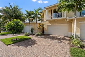 1065 Piccadilly St, Palm Beach Gardens, FL 33418, Sold 02/18/20