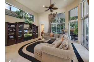 129 St Martin Dr, Palm Beach Gardens, FL 33418, Sold 02/19/21
