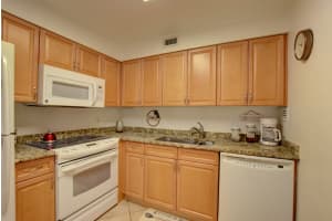 1000 Spanish River Rd #3t, Boca Raton, FL 33432, Sold 04/20/20