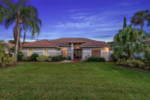 8024 SE Windjammer Way, Hobe Sound, FL 33455, Sold 01/16/20