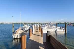 720 NE 20th Ln, Boynton Beach, FL 33435, Sold 07/31/20