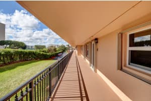 2871 N Ocean Blvd APT D102, Boca Raton, FL 33431, Sold 02/28/20