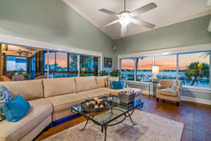 1640 12 Oaks Way, North Palm Beach, FL 33408, Sold 03/31/20