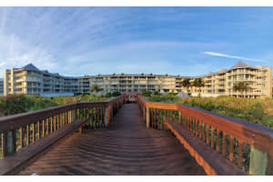 579 NE Plantation Rd APT N205, Stuart, FL 34996, Sold 01/27/20