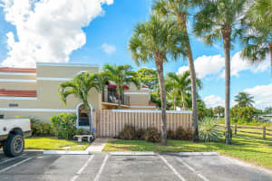 4085 Village Dr, Delray Beach, FL 33445, Sold 01/27/20