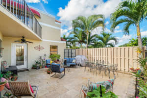 4085 Village Dr, Delray Beach, FL 33445, Sold 01/27/20