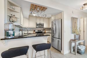 4085 Village Dr, Delray Beach, FL 33445, Sold 01/27/20