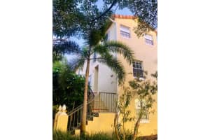 1010 Lake Shore Dr, Lake Park, FL 33403, Sold 01/31/20