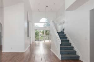 6 Lawrence Lake Dr, Boynton Beach, FL 33436, Sold 04/09/20