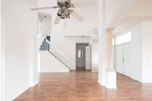 6 Lawrence Lake Dr, Boynton Beach, FL 33436, Sold 04/09/20