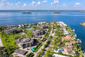 MLS# R10585764, Vero Beach, Florida 32963