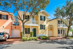 1015 E Heritage Club Cir, Delray Beach, FL 33483, Sold 07/13/20