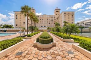 MLS# R10587102, Palm Beach, Florida 33480