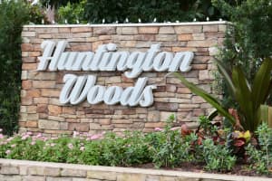 208 Parkwood Dr S, Royal Palm Beach, FL 33411, Sold 02/25/20