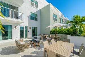 236 SE 5th Ave, Delray Beach, FL 33484, Sold 06/19/20