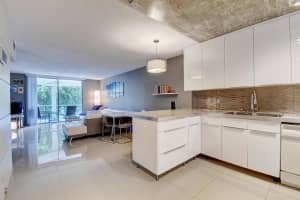 400 SE 10th St, Deerfield Beach, FL 33441, Sold 04/30/20